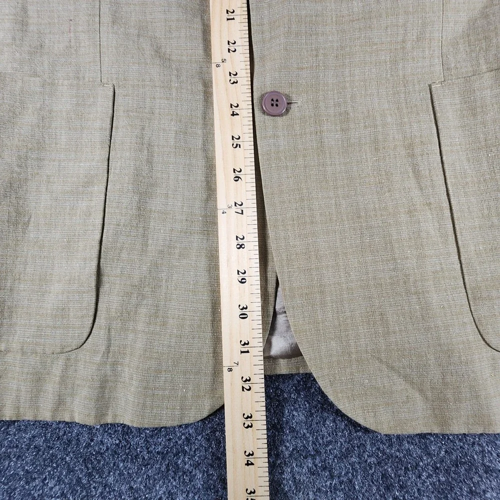 Structure this 44r